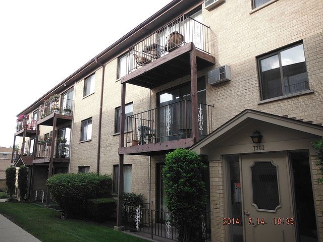 1st image of 7202 W Wrightwood Ave APT 2N