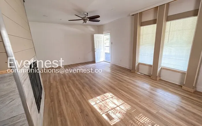 3 bed, 2.0 bath, 1320 sqft, $980 — Photo 4