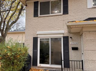 8526 Hampshire Dr, Sterling Heights, MI 48313