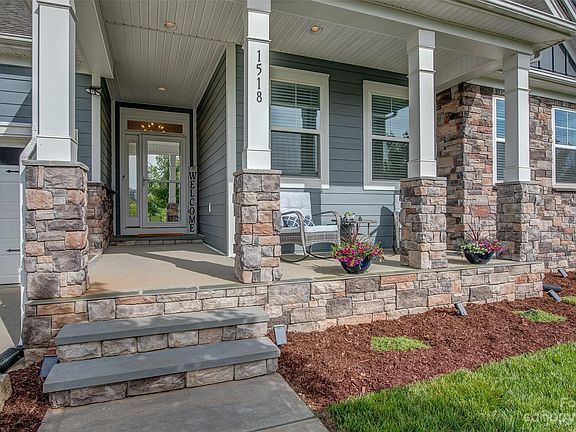 5th image of 1518 Robinson Oaks Dr