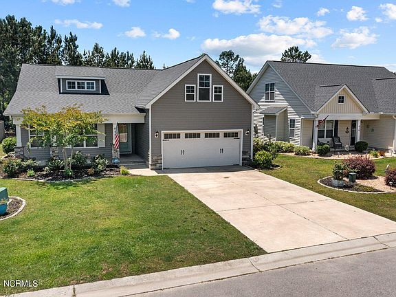 3rd image of 417 Pebble Shore Drive