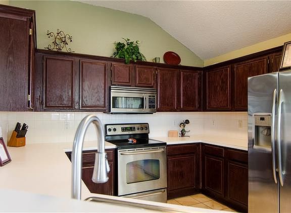 3rd image of 2813 Daniel Crk