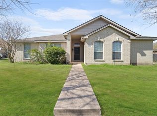 1111 Buckingham Dr, Forney, TX 75126