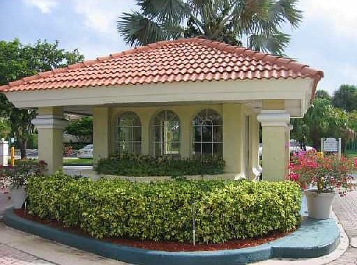 3rd image of 4206 Glenmoor Dr
