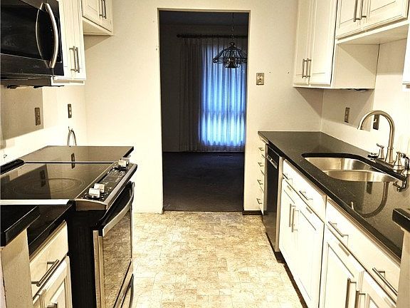 5th image of 2323 King Richard Pkwy