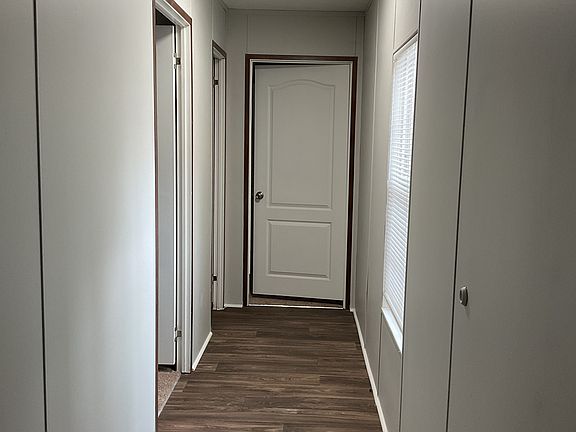4th image of 5669 Hickory Holw #214