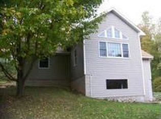 944 Eastman Rd, Beulah, MI 49617