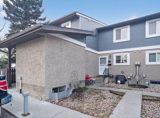 Laurelwood, Edmonton, AB T6K 3Z2