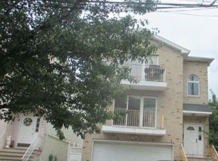 28-30 Freeman St, Newark, NJ 07105