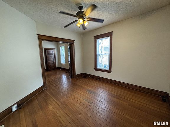 4th image of 2027 S College St