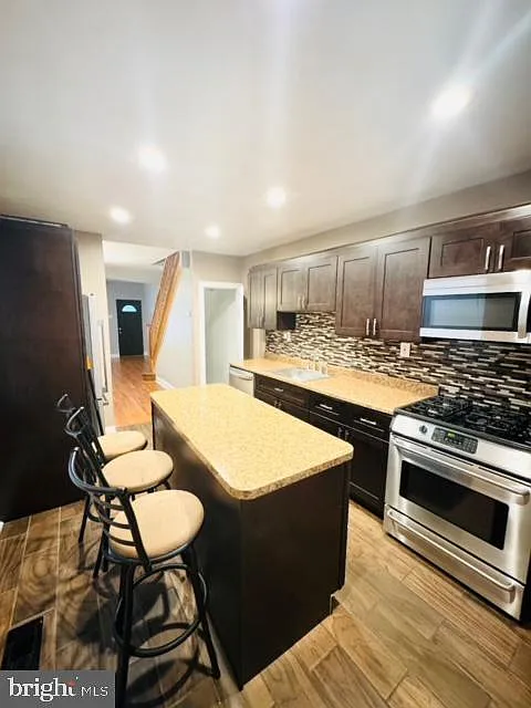 3 bed, 1134 sqft, $1,700 — Photo 2