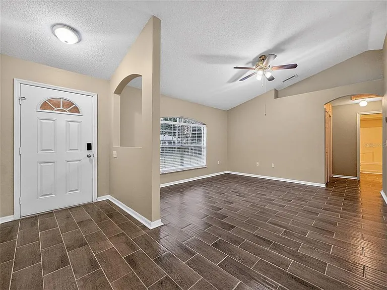 835 Lancaster Ave — Photo 3