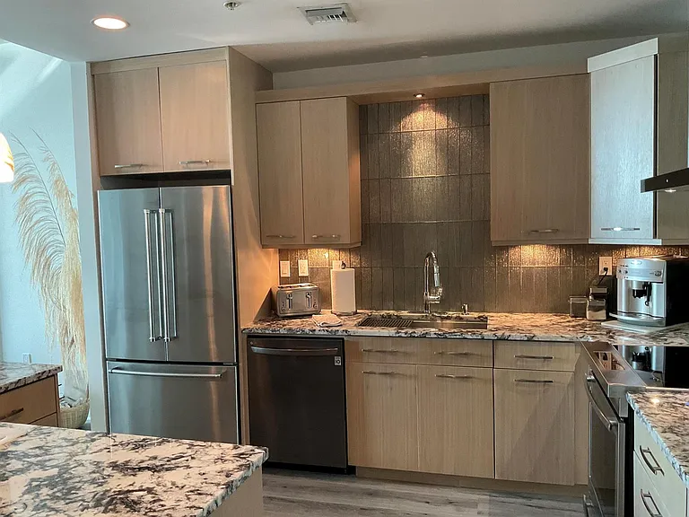 300 S Australian Ave #328 — Photo 8