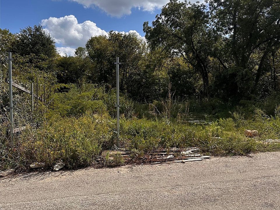 2nd image of 5404 Railroad Ave