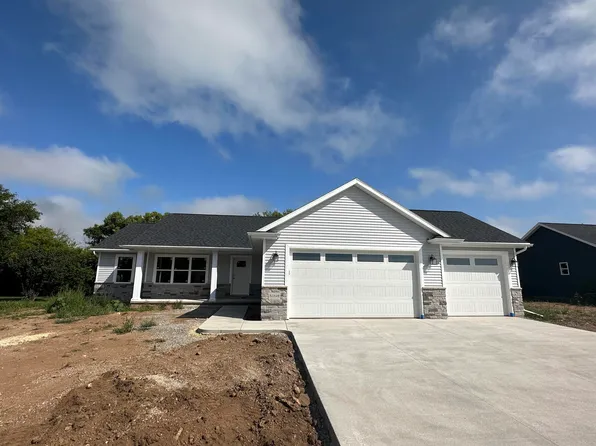 N1849 Medina Dr, Greenville, WI 54942
