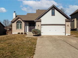 1216 SW Persels Rd, Lees Summit, MO 64081