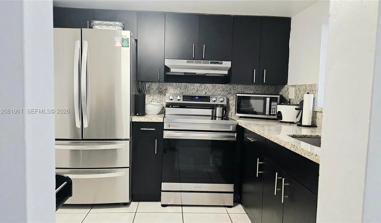 Pine Grove Condo — Photo 4