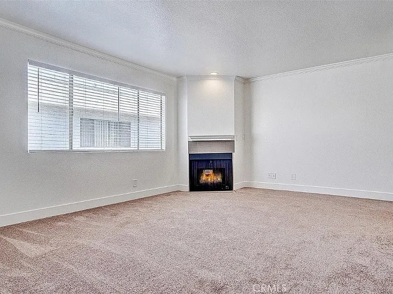 9144 Burnet Ave #32 — Photo 6