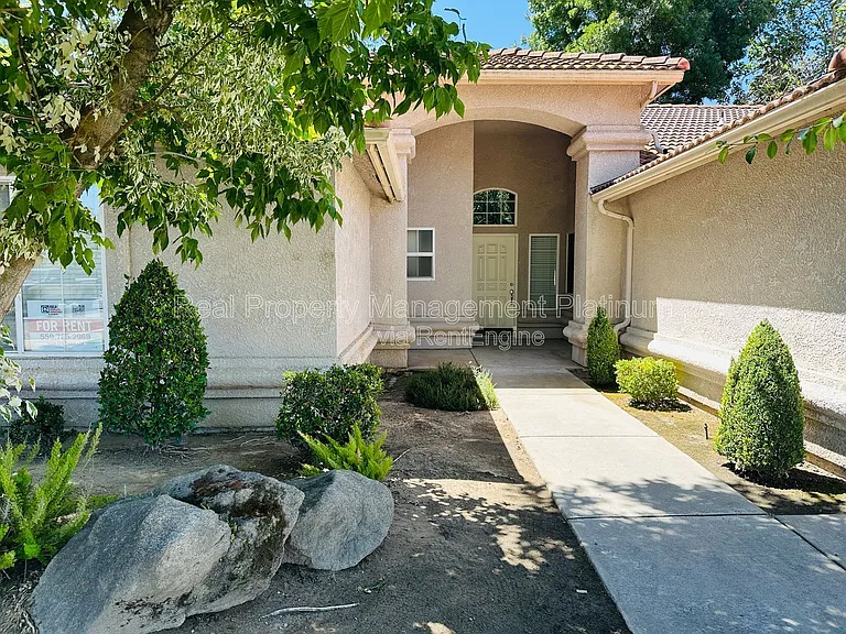 2012 Riverview Dr — Photo 9