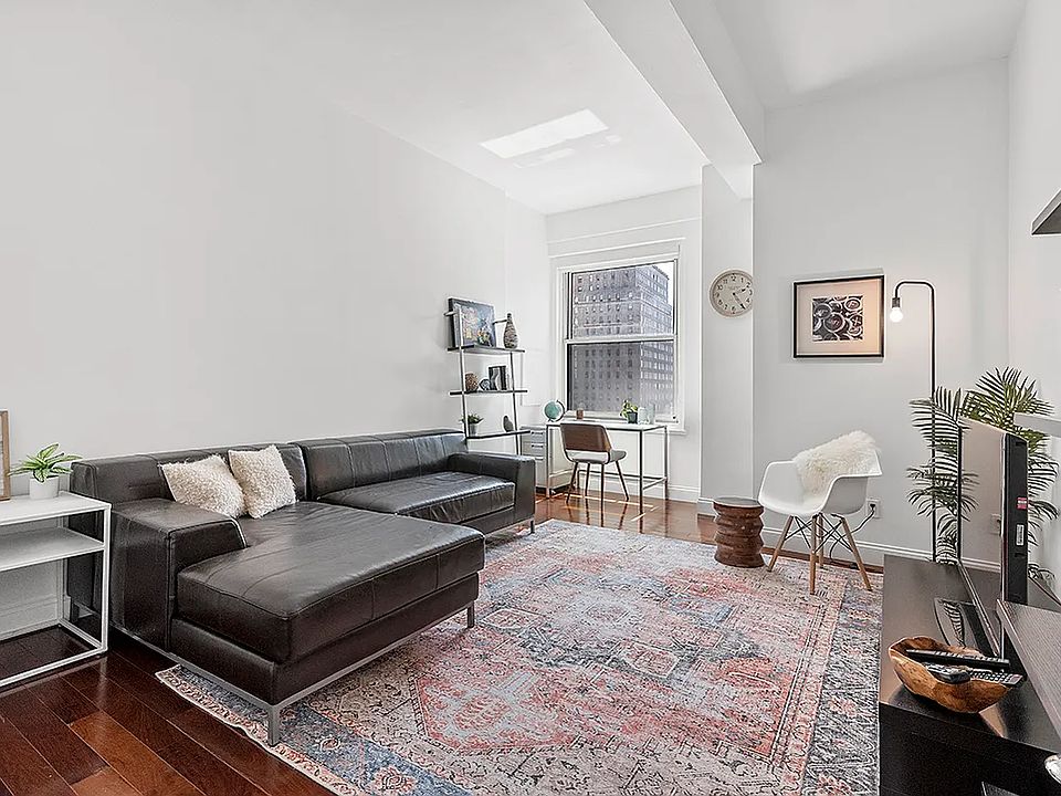 1st image of 88 Greenwich St #931