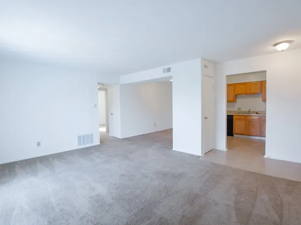 Waterstone Place Apartments