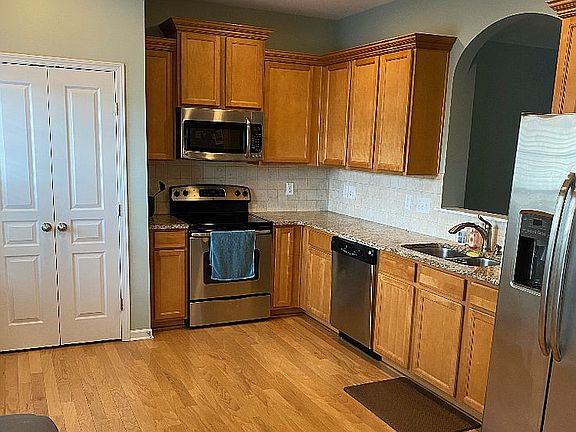 Kitchen (incl. refrigerator)