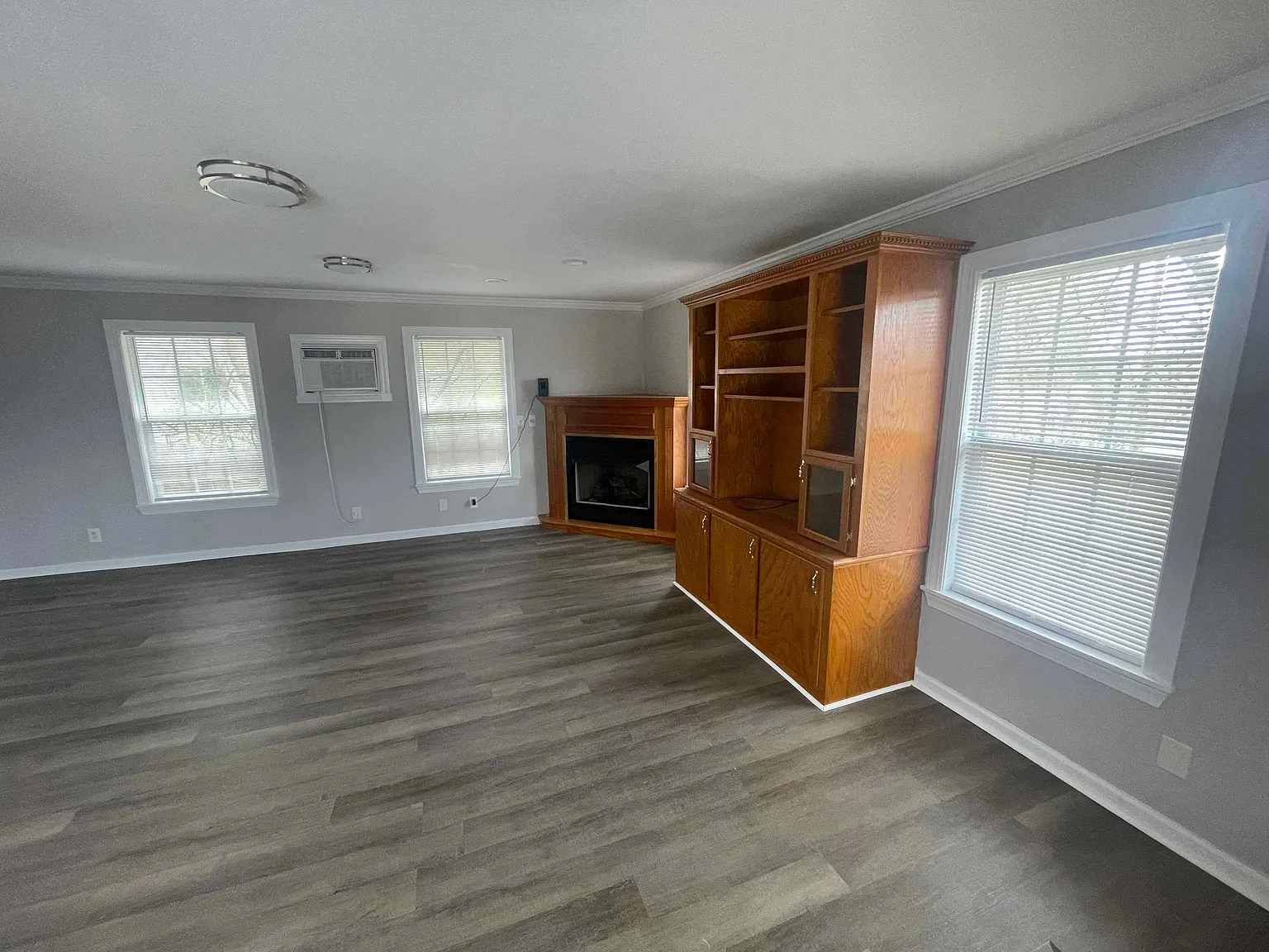 4 bed, 2.5 bath, 2243 sqft, $2,640 — Photo 4