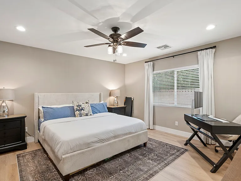 3515 E Piccadilly Rd — Photo 16