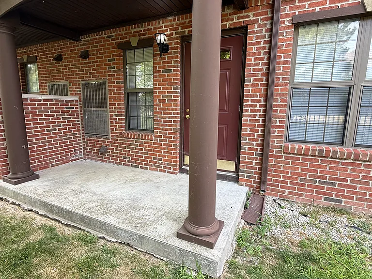 Rosewood Riverside — Photo 31