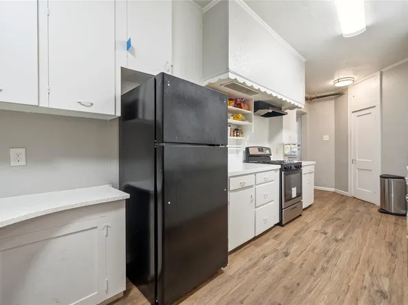 201 W 31st St APT B, Austin, TX 78705