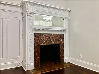 Rented by R New York