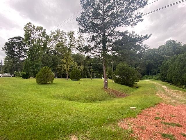 1st image of 156 Helen Cir SW