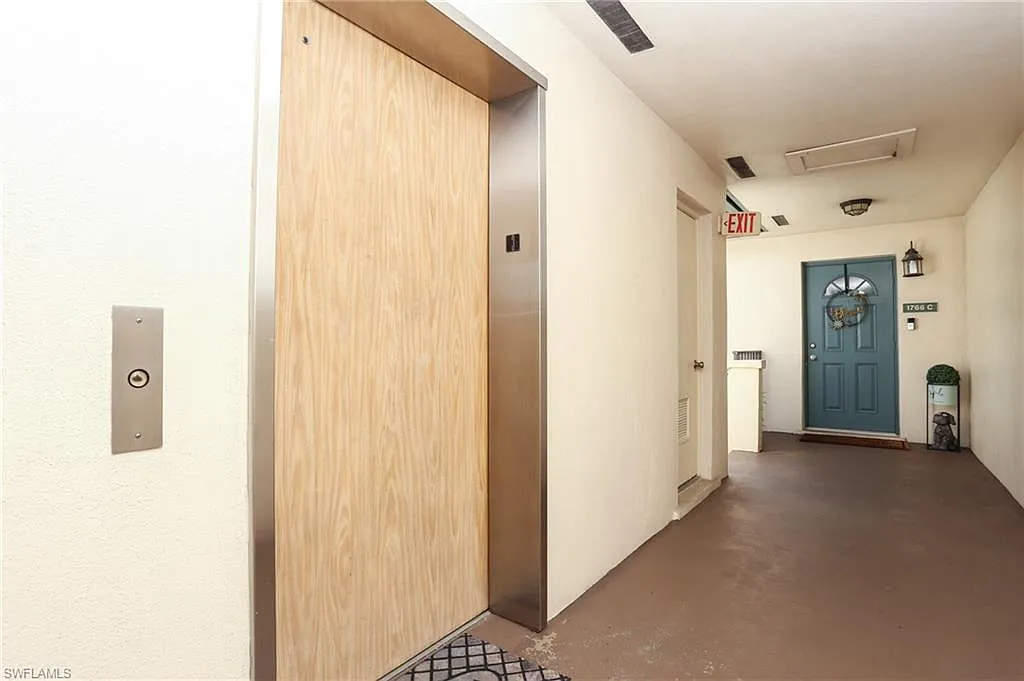 2 bed, 2.0 bath, 1218 sqft, $3,100 — Photo 2