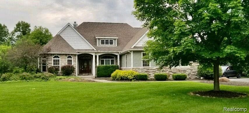 1st image of 5575 Birch Dr