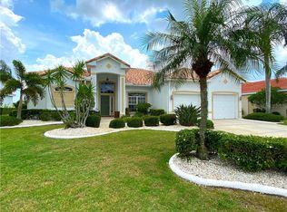 2324 Platinum Dr, Sun City Center, FL 33573