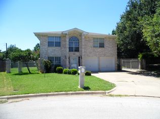 6909 Stoneridge Dr, North Richland Hills, TX 76182