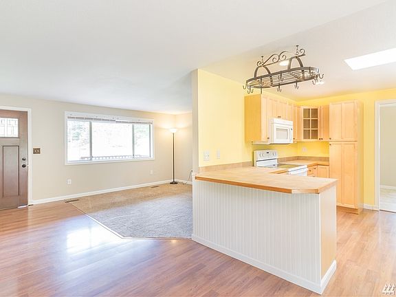 5th image of 13119 110th Ave NW