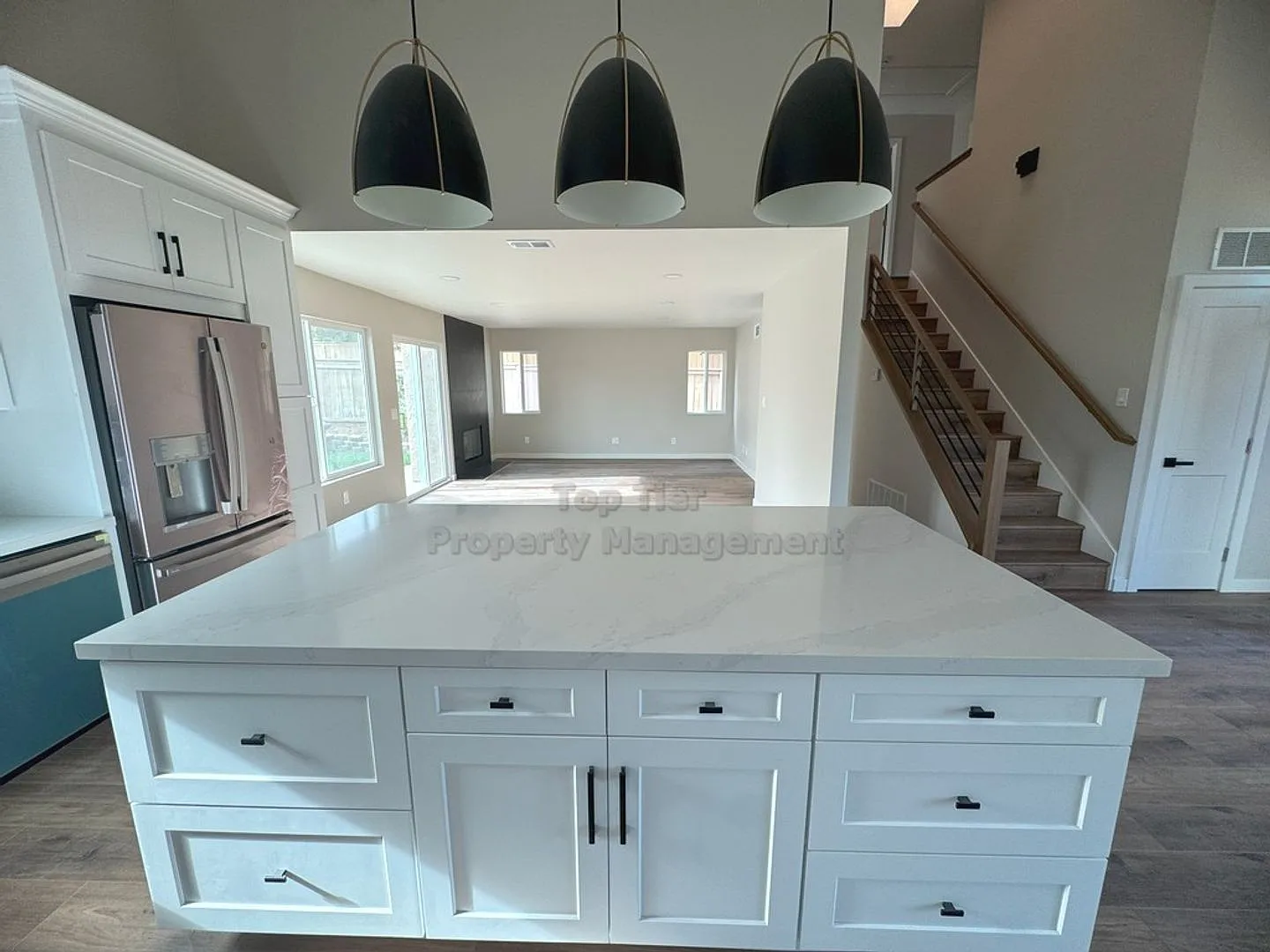 Fully Remodeled 3-Bedroom, 2.5 Bath Home in Shadowridge! — Photo 2
