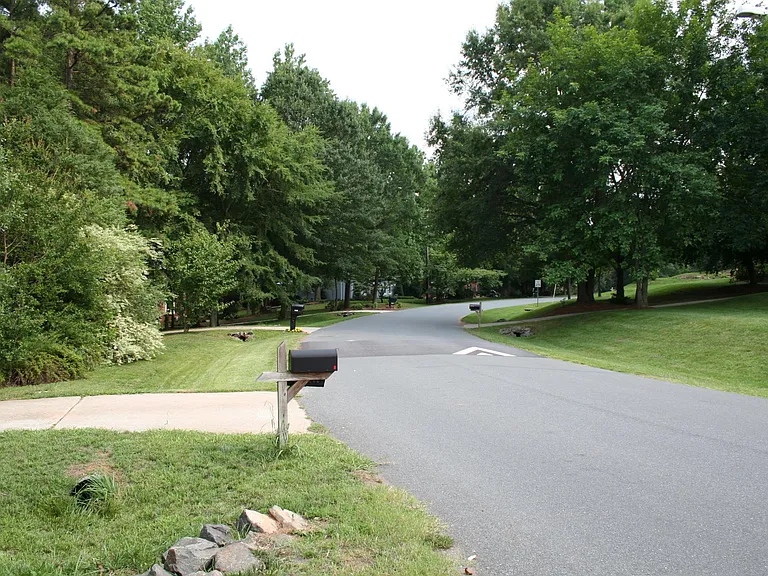 8513 Houston Ridge Rd — Photo 2