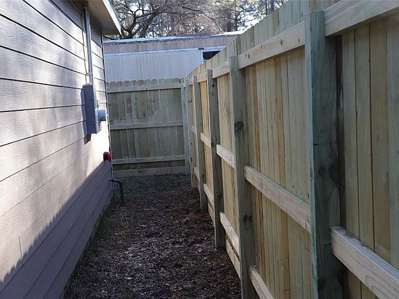 5th image of 9597 Darkwood St