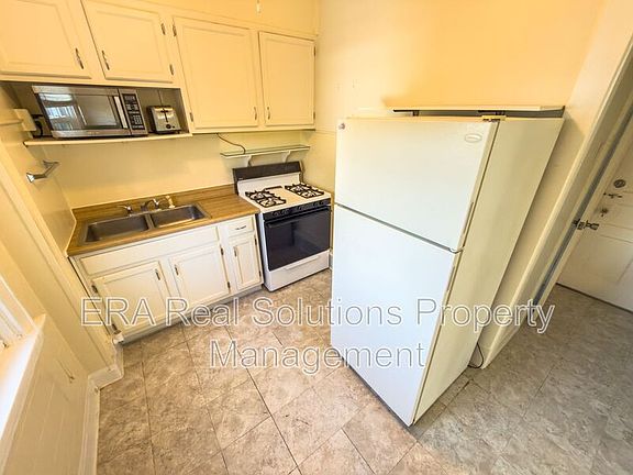 4th image of 3943 Glenmore Ave Unit 2