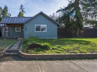 1057 F St, Springfield, OR 97477