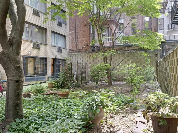 310 West 56th Street image 14 of 18