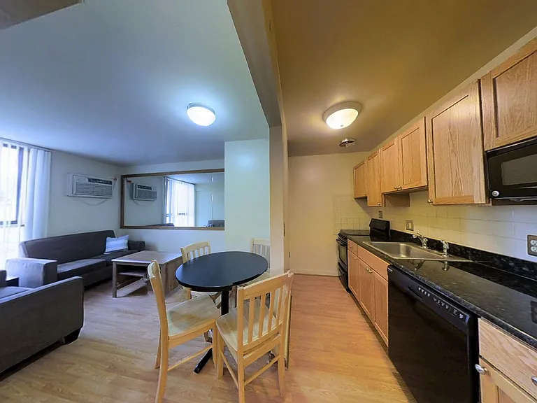 808 Oakland Ave — Photo 1