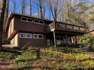 100 N Hemlock Ln, Greentown, PA, 18426