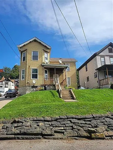 1401 4th Ave #1 Photo 1