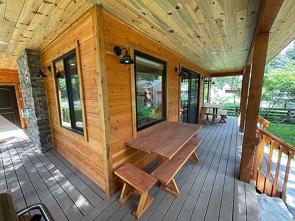 Suite Cabin Patio 