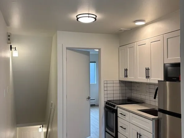 435 Bellevue Ave E, Seattle, WA 98102