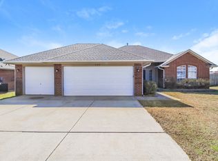 600 NE 20th St, Moore, OK 73160