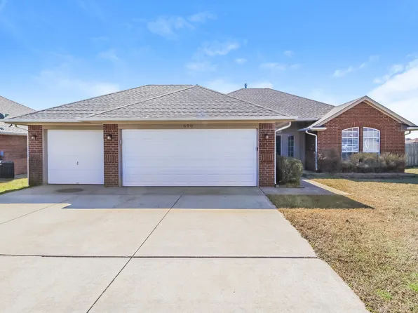 600 NE 20th St, Moore, OK 73160